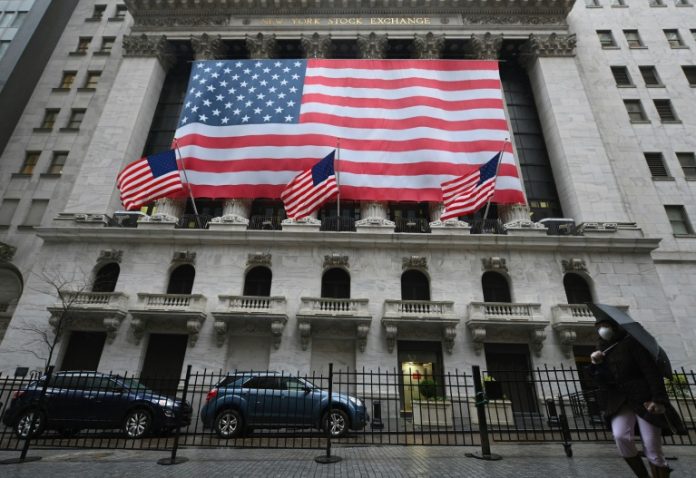 USA: 3,8 millions de nouveaux inscrits au chômage en une semaine