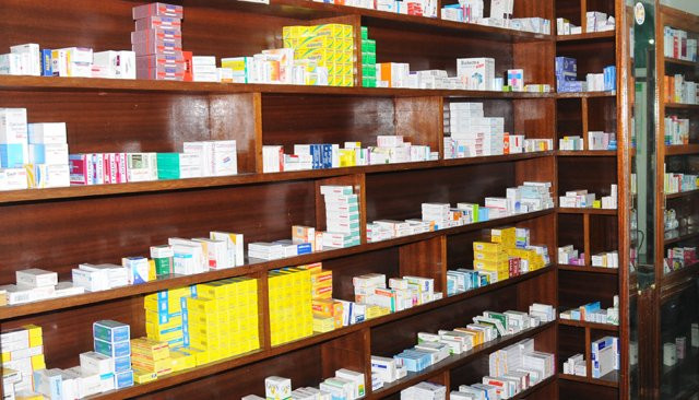 Face à la crise du covid-19, les pharmaciens réclament le droit de substitution