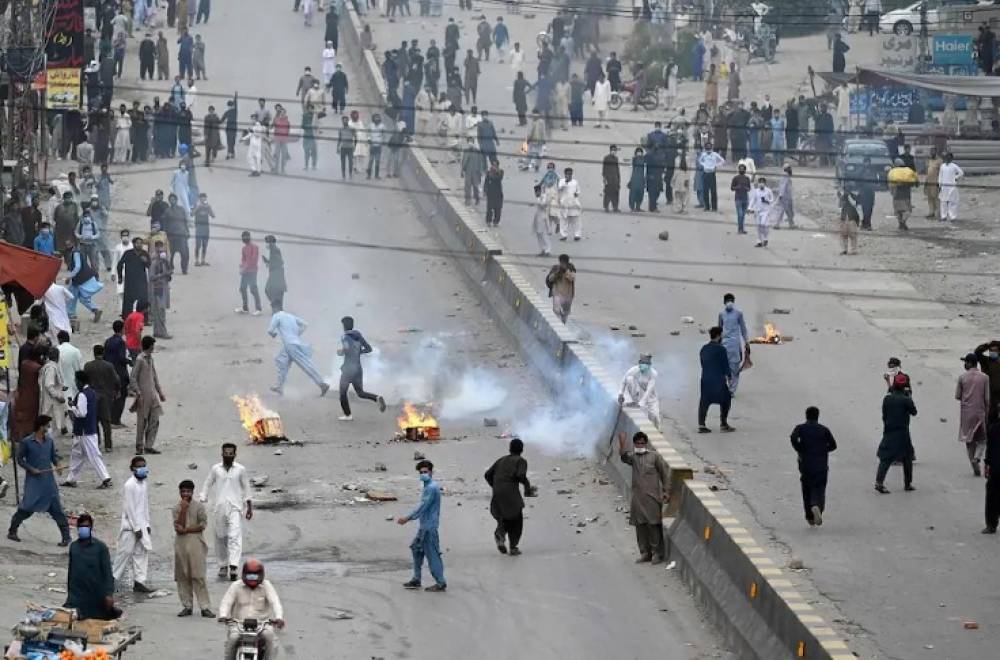 Pakistan: violents affrontements entre des manifestants anti-France et la police