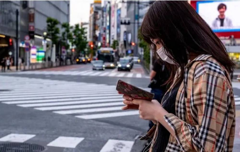 Google teste une fonction pour vous faire lever les yeux de votre téléphone quand vous marchez