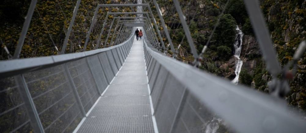 Le Portugal inaugure le pont pédestre suspendu le plus long du monde