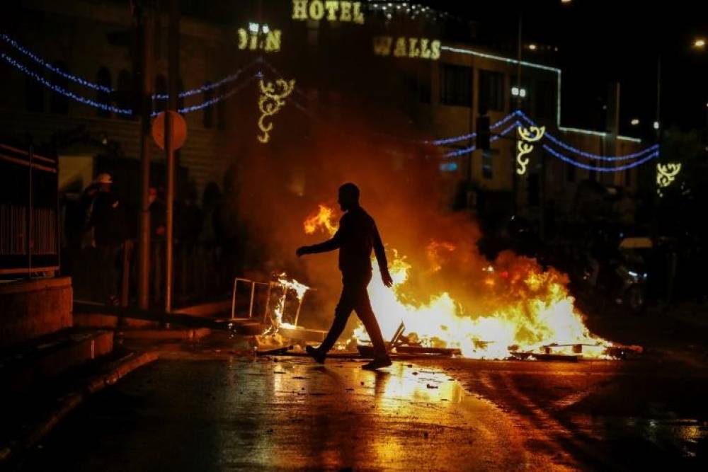 Plus de cent blessés dans des heurts nocturnes à Jérusalem