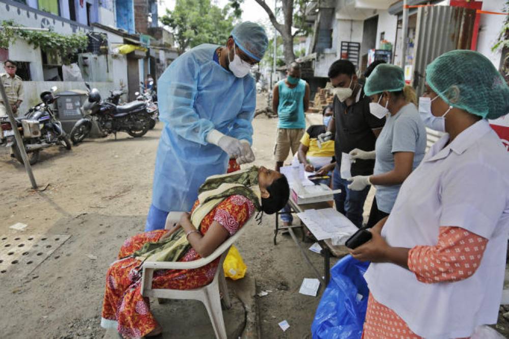 Inde: record de 200.000 nouveaux cas de Covid-19 quotidiens en 24 heures