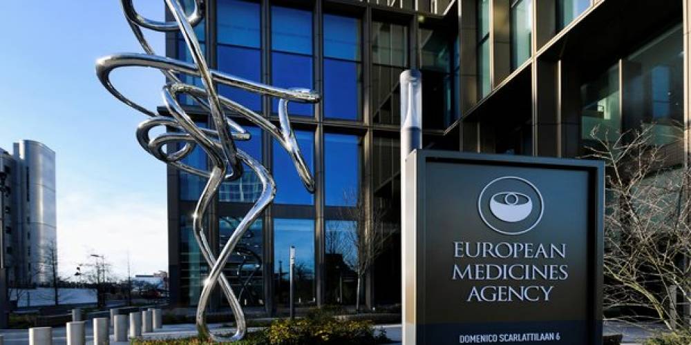 Un responsable de l'EMA confirme un lien entre AstraZeneca et les thromboses