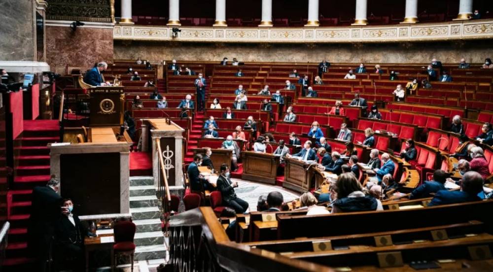 Le Parlement adopte définitivement la proposition de loi controversée sur la "sécurité globale"
