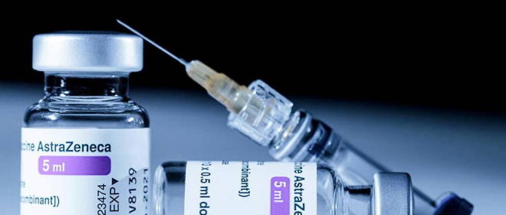 Covid-19 : les médecins face à la peur du vaccin AstraZeneca
