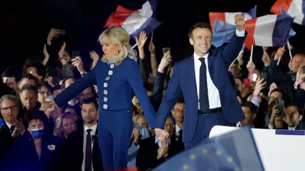 France: tout (re)commence pour Emmanuel Macron, réélu président de la république avec 58,55% des voix