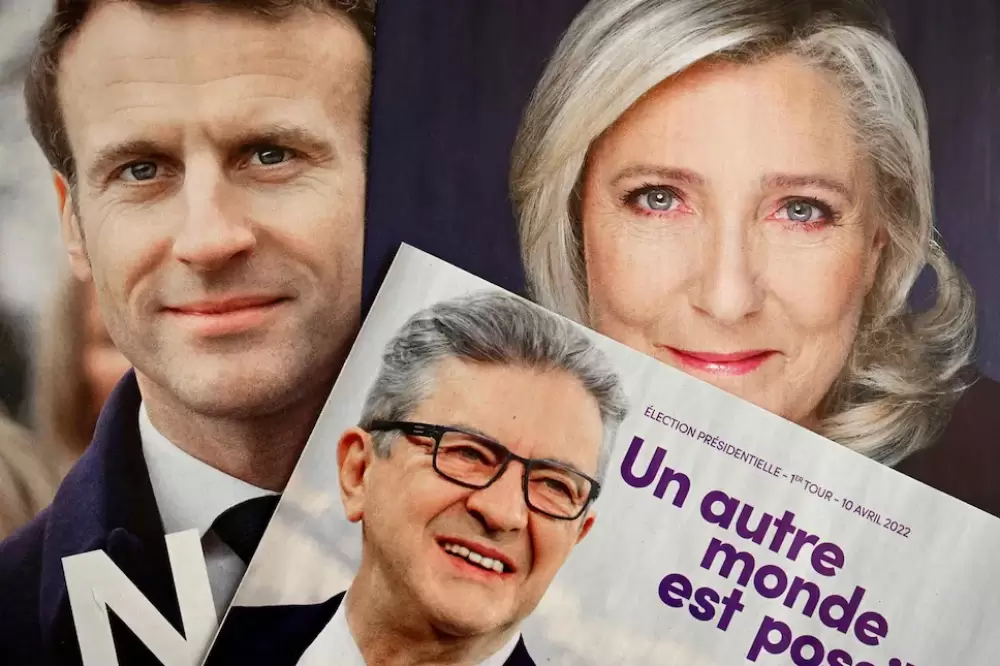 Présidentielle française: fin de campagne à haut suspense