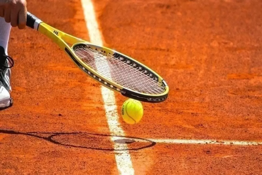 Tennis: Les joueurs russes et biélorusses autorisés à participer à Roland-Garros