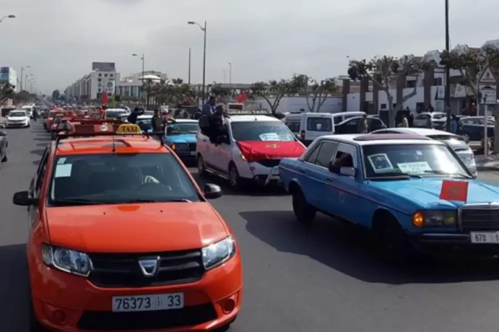 Agadir: Les taxis opérant dans le secteur touristique seront formés aux langues étrangères