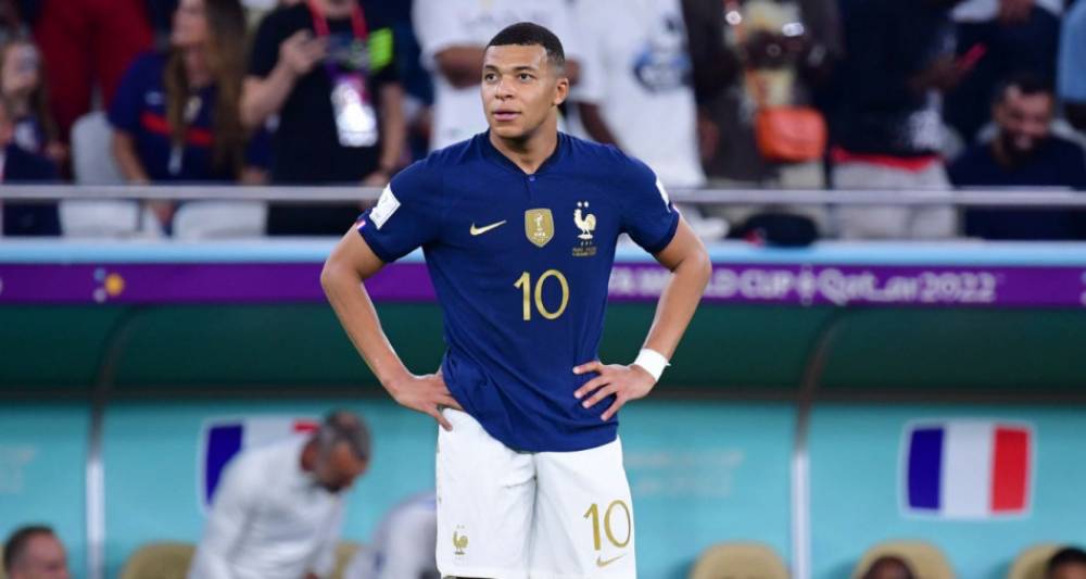 Foot: Mbappé voit son avenir au PSG et "rêve" toujours des JO de Paris