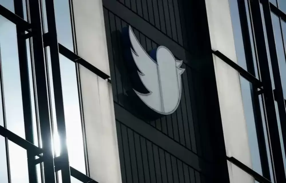 Twitter : Des utilisateurs lancent BlockTheBlue, une campagne pour bloquer les comptes payants Twitter Blue