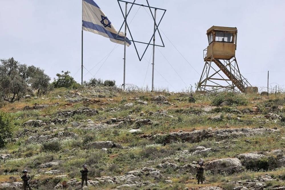 Israël intercepte une roquette tirée du Liban et riposte avec des frappes