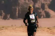 Marathon des sables : Rachid El Morabity et Aziza El Amrany remportent la 4e étape