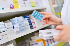 Baisse des prix des médicaments : une nouvelle liste validée