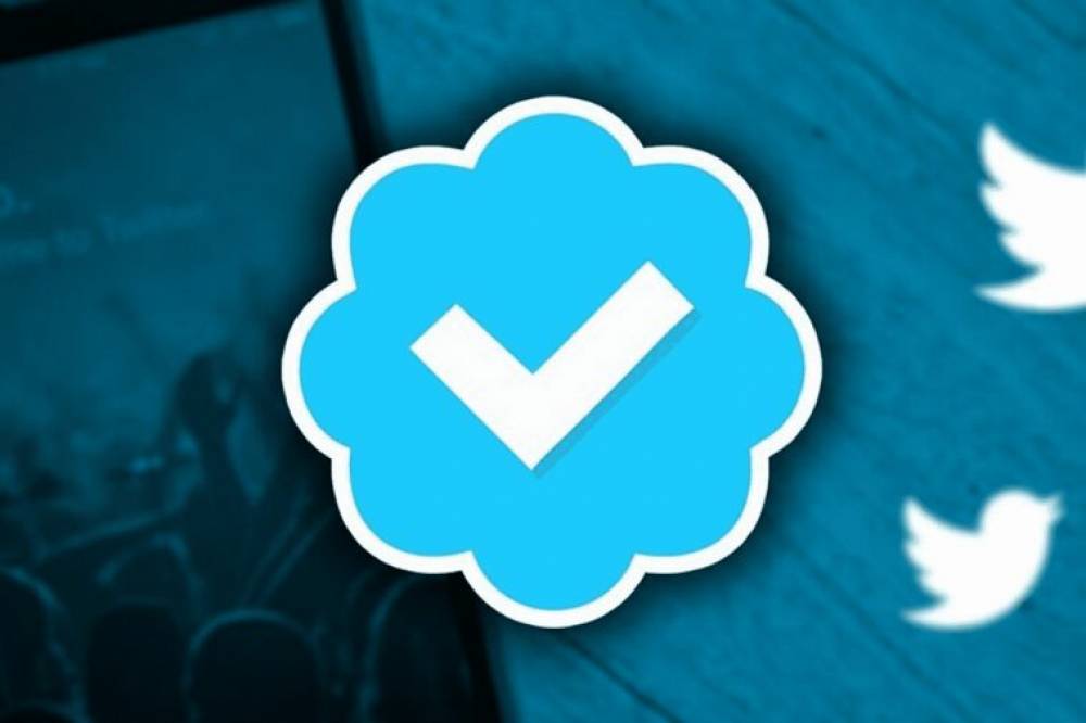 Le réseau social X rétablit le badge bleu pour les comptes « influents »