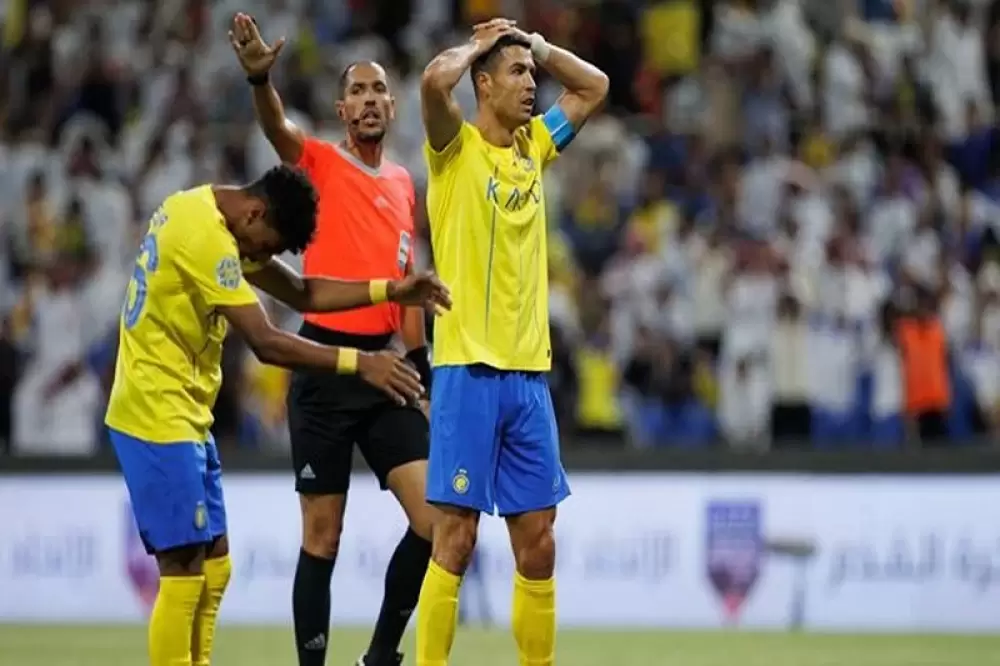 Al-Nassr : Expulsé en fin de match, Cristiano Ronaldo craque et menace l'arbitre