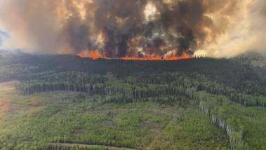 Le Canada aux prises avec des feux de forêt