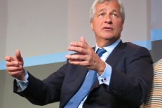 Des semaines de travail de 3,5 jours à l'avenir grâce à l'IA ? La prédiction du patron de la JP Morgan