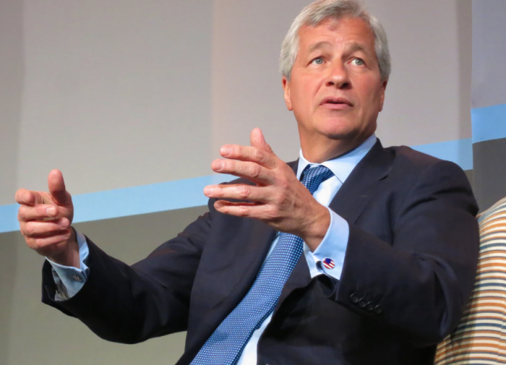 Des semaines de travail de 3,5 jours à l'avenir grâce à l'IA ? La prédiction du patron de la JP Morgan