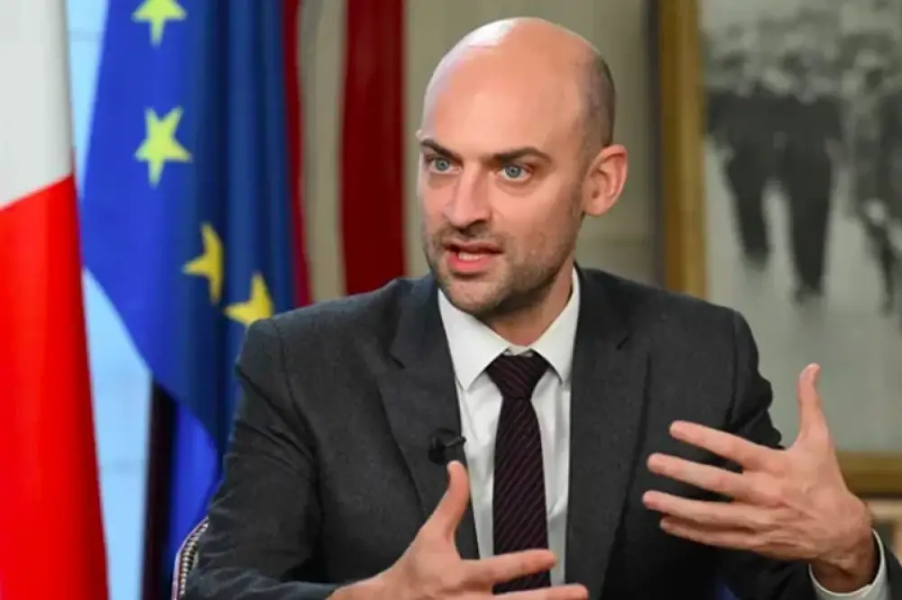 Situation au Mali: Paris recommande à ses ressortissants de quitter temporairement le pays