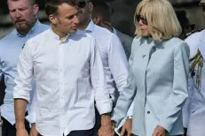 Macron réagit aux "moqueries" de Trump sur son couple