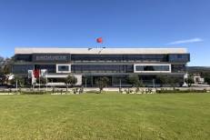 Tanger Med franchit les 13 milliards de dirhams de chiffre d’affaires et dépasse 11 millions de conteneurs en 2025