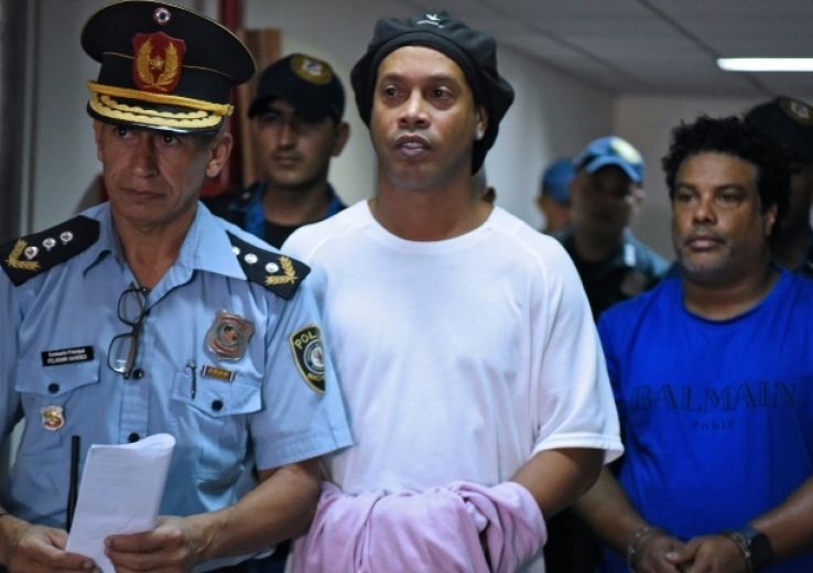 Ronaldinho remis en liberté après plus de cinq mois de détention au Paraguay