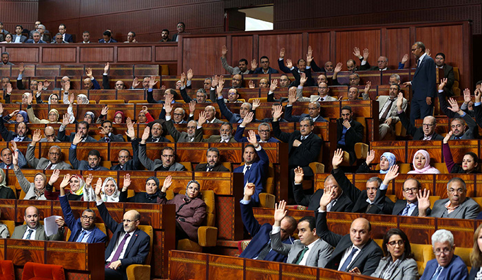 Amendes pour le peuple et privilèges pour les «proches».