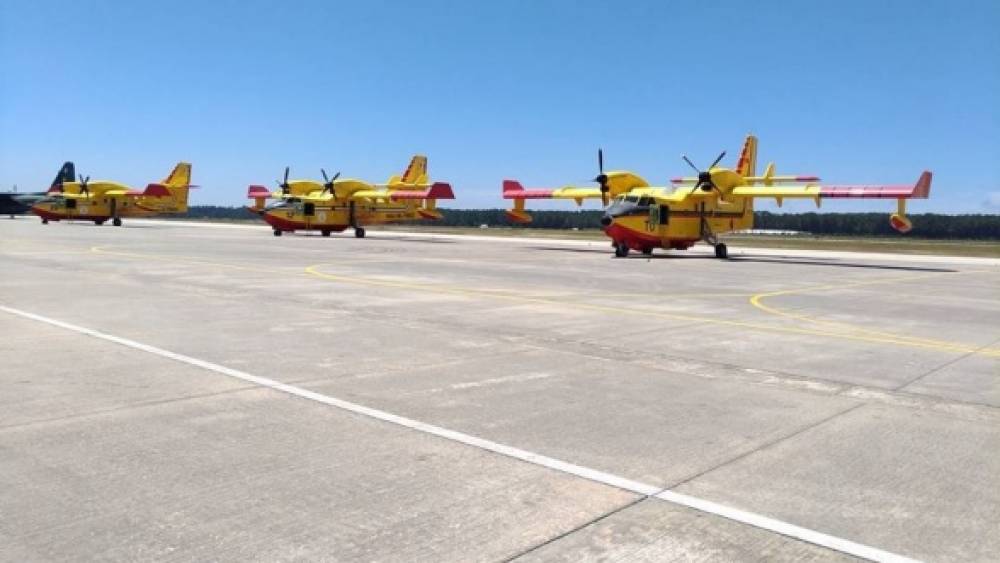 Vidéos. Le canadair, ce pompier du ciel que tout le monde convoite en ces temps d’incendies