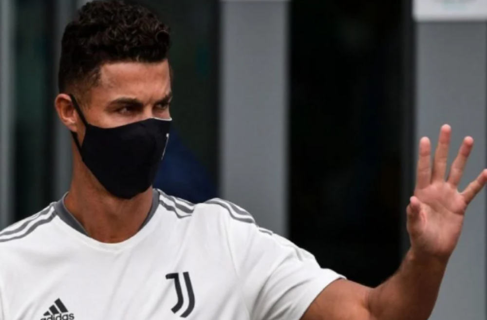 Real Madrid: Cristiano Ronaldo dément tout projet de transferts