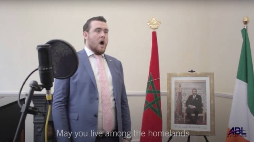Vidéo. Fête du Trône : L’hymne national du Maroc interprété par un chanteur d’opéra irlandais