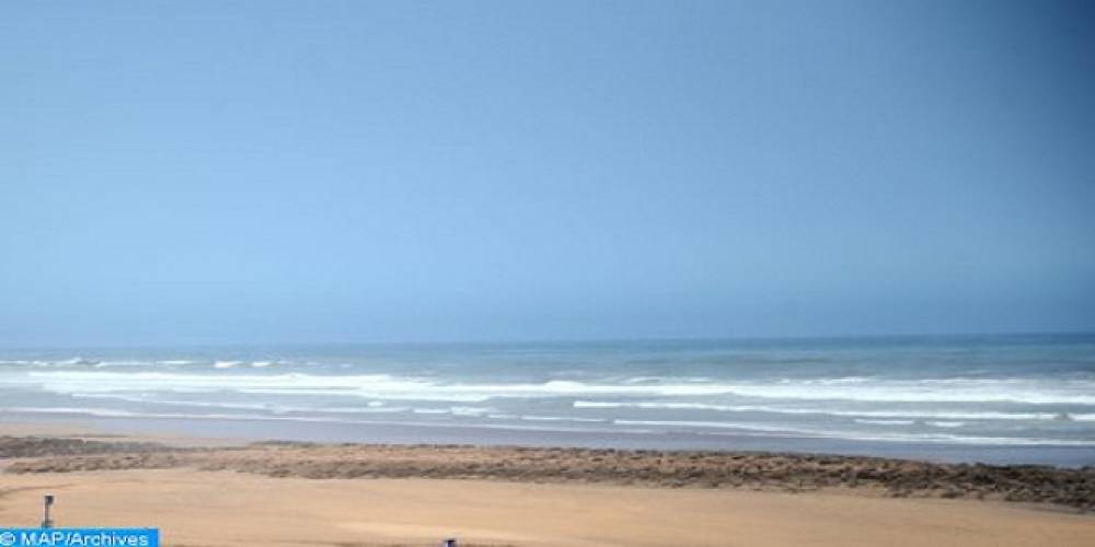 Un corps rejeté par la mer à Larache