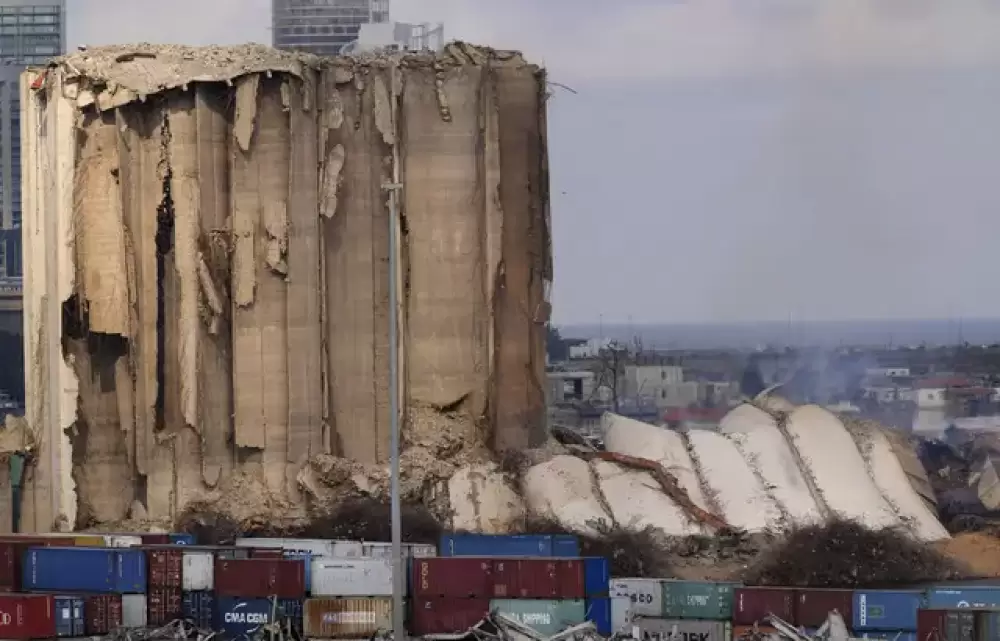 Liban : Une nouvelle partie des silos du port de Beyrouth s’effondre