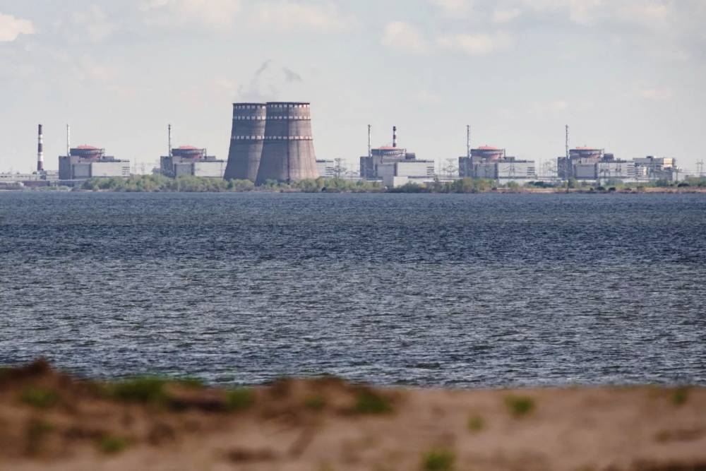 Ukraine : le site d’une centrale nucléaire à nouveau bombardé, départ de quatre cargos chargés de céréales