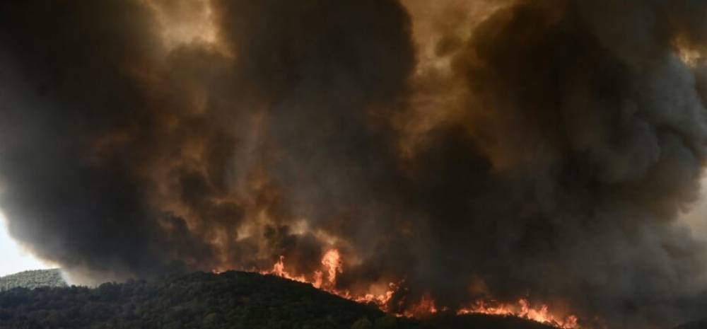 La Grèce frappée par « le plus grand incendie jamais enregistré dans l’UE »