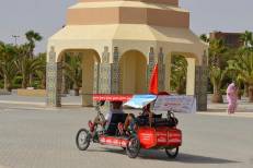 Laâyoune-Dubaï en quadricycle solaire, le défi écolo de deux aventuriers marocains