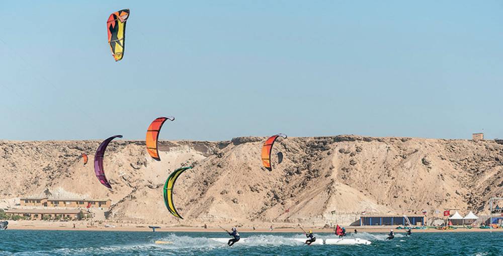 Un média italien retrace l’odyssée des surfeuses marocaines