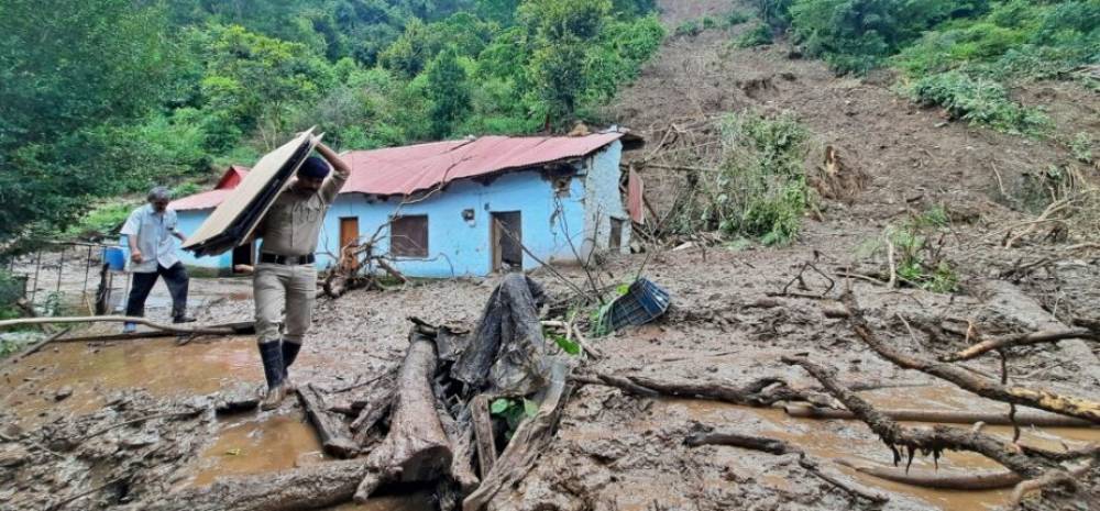 Inde: au moins 65 morts après des pluies diluviennes