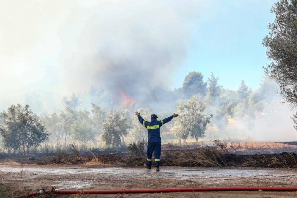 La Grèce demande l’aide de l’UE pour lutter contre les incendies près d’Athènes