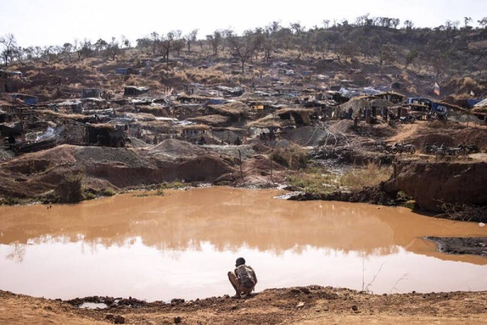 Le Sénégal suspend les activités minières aux frontières avec le Mali