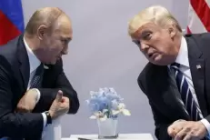 Rencontre Trump-Poutine : le président américain espère décrocher un cessez-le-feu en Ukraine
