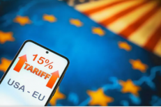 L'UE suspend ses mesures de riposte après l'accord commercial noué avec Trump