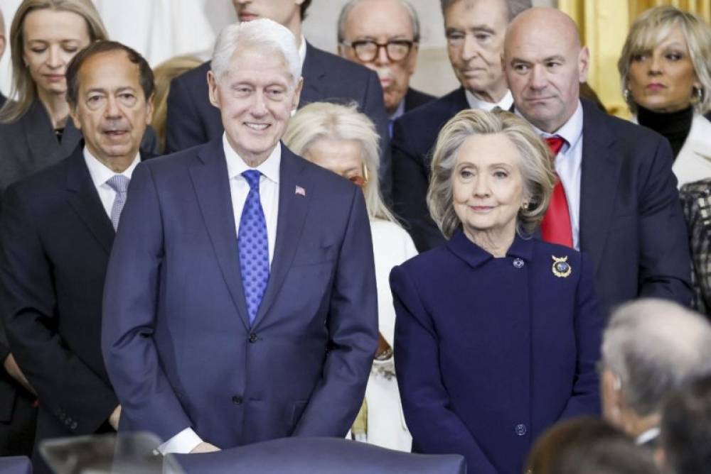 États-Unis : Bill et Hillary Clinton assignés à comparaître par le Congrès dans l’affaire Epstein