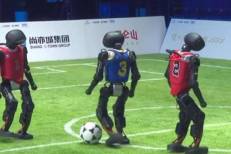 Chine: Coup d'envoi des premiers Jeux mondiaux de robots humanoïdes