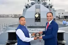 Une frégate de la marine indienne conclut une manœuvre conjointe avec la Marocaine Mohammed VI