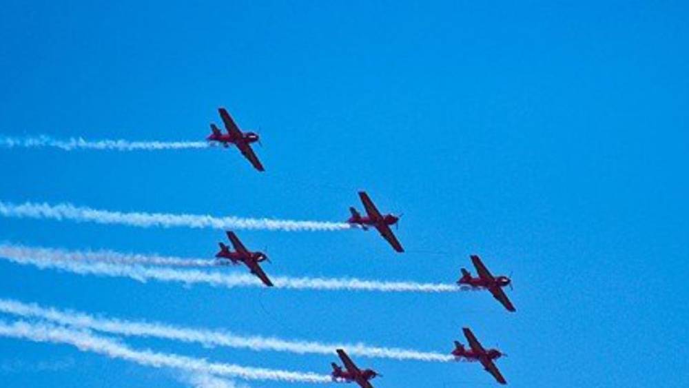 Fête de la Jeunesse : L'équipe de voltige "Marche Verte" offre un spectacle captivant à M’diq et Martil