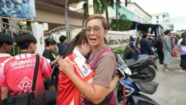 Fusillade en Thaïlande: au moins huit personnes on...