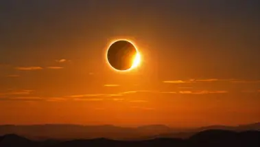 Éclipse solaire prévue le 12 août en France, prude...