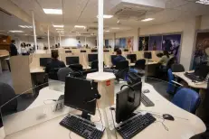 Fin du démarchage téléphonique en France : jusqu’à 50.000 emplois sous pression au Maroc